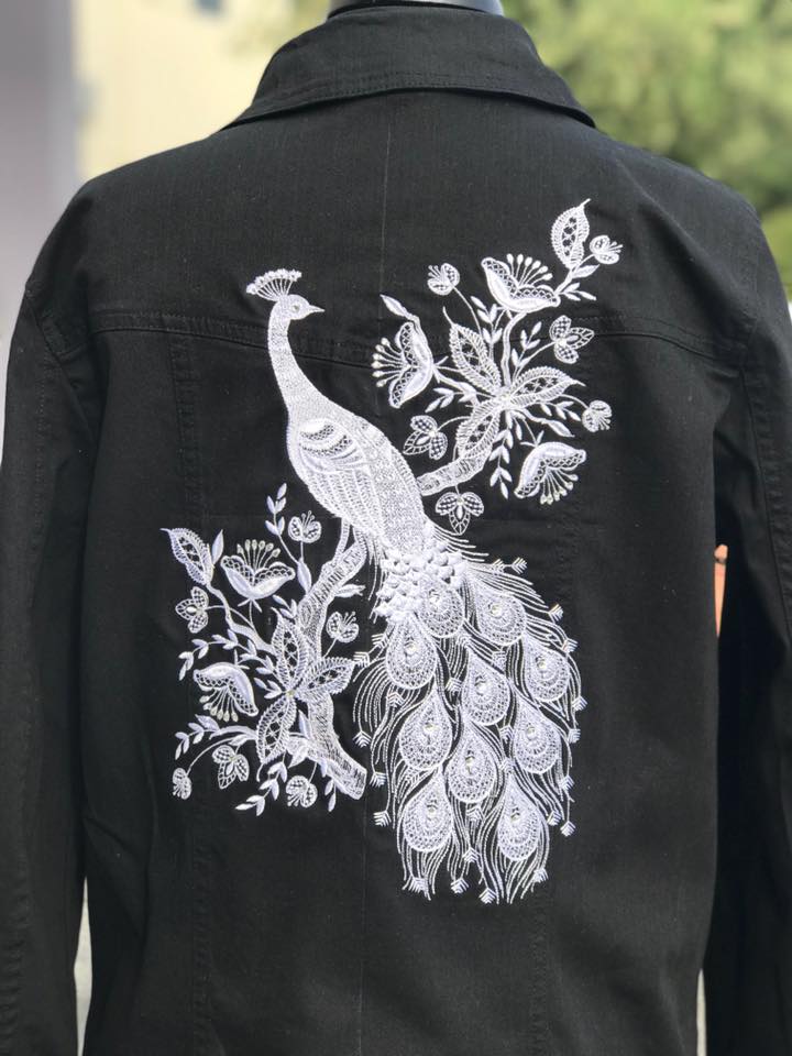 FSL White Peacock Embroidery Design